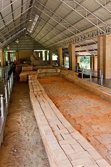 Wat Dhammachaksemaram-001